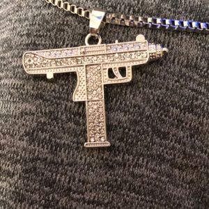 Uzi Chain